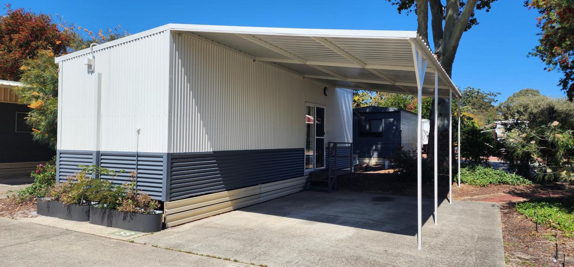ホテル Banksia Tourist Park パース エクステリア 写真