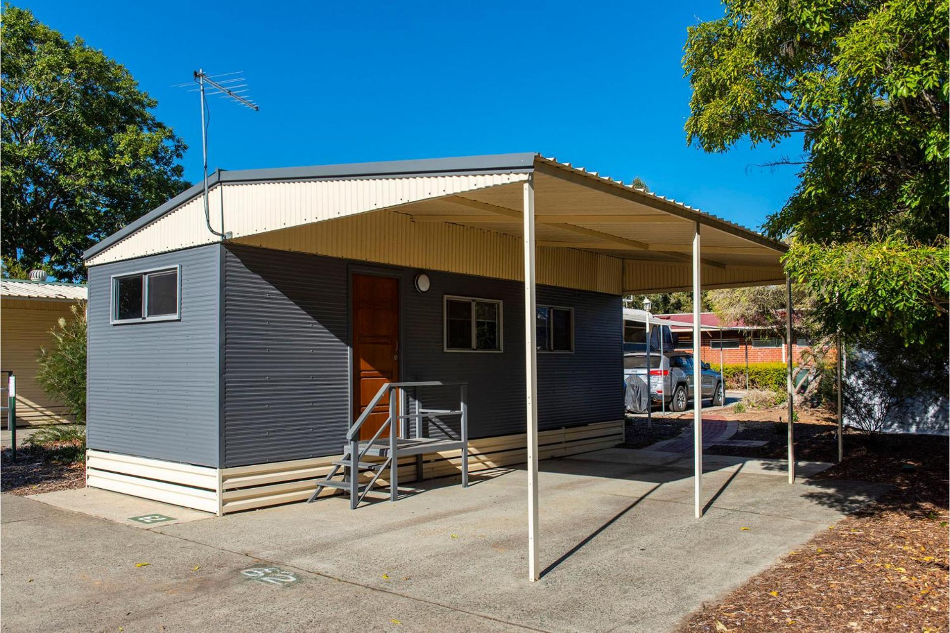ホテル Banksia Tourist Park パース エクステリア 写真