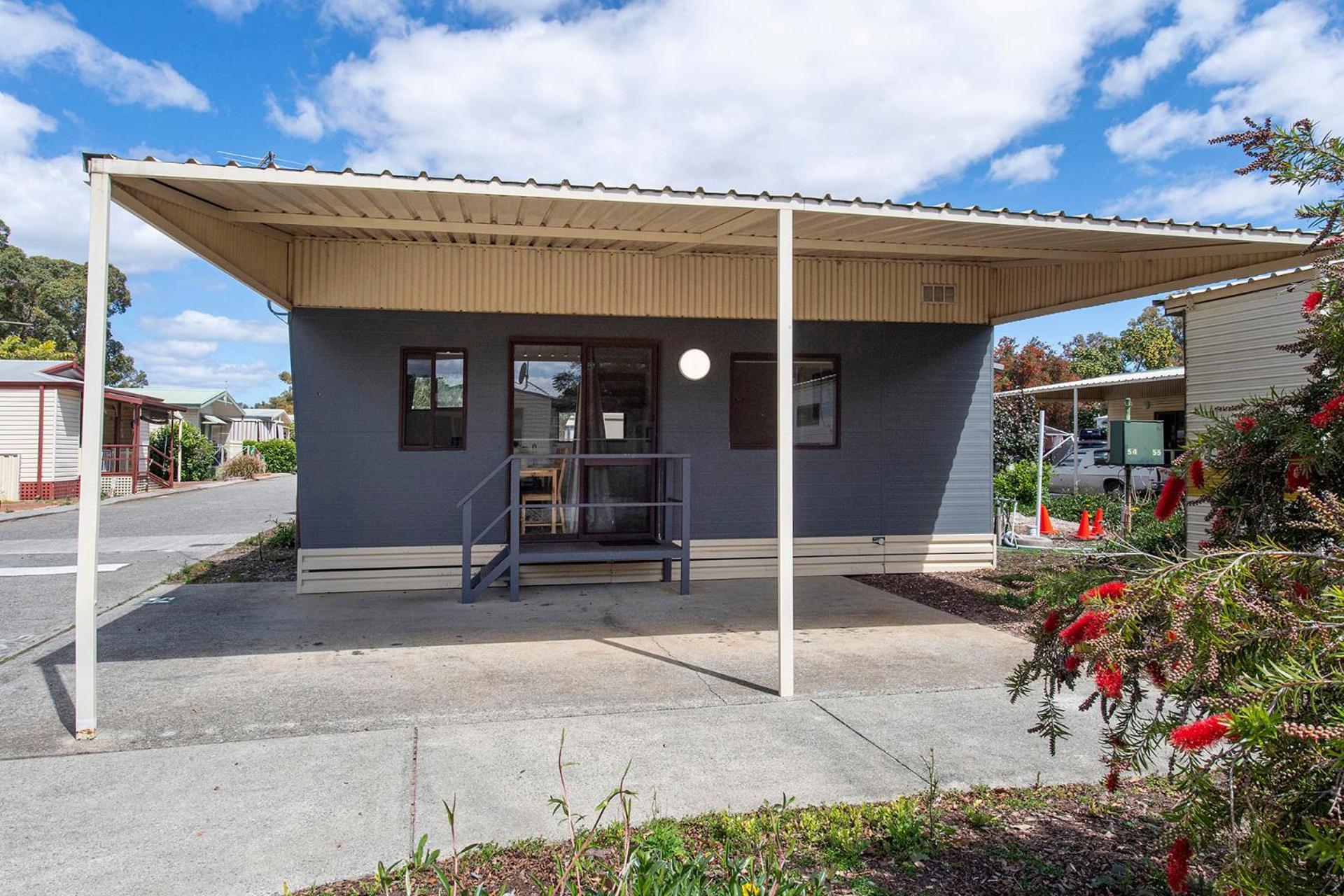 ホテル Banksia Tourist Park パース エクステリア 写真