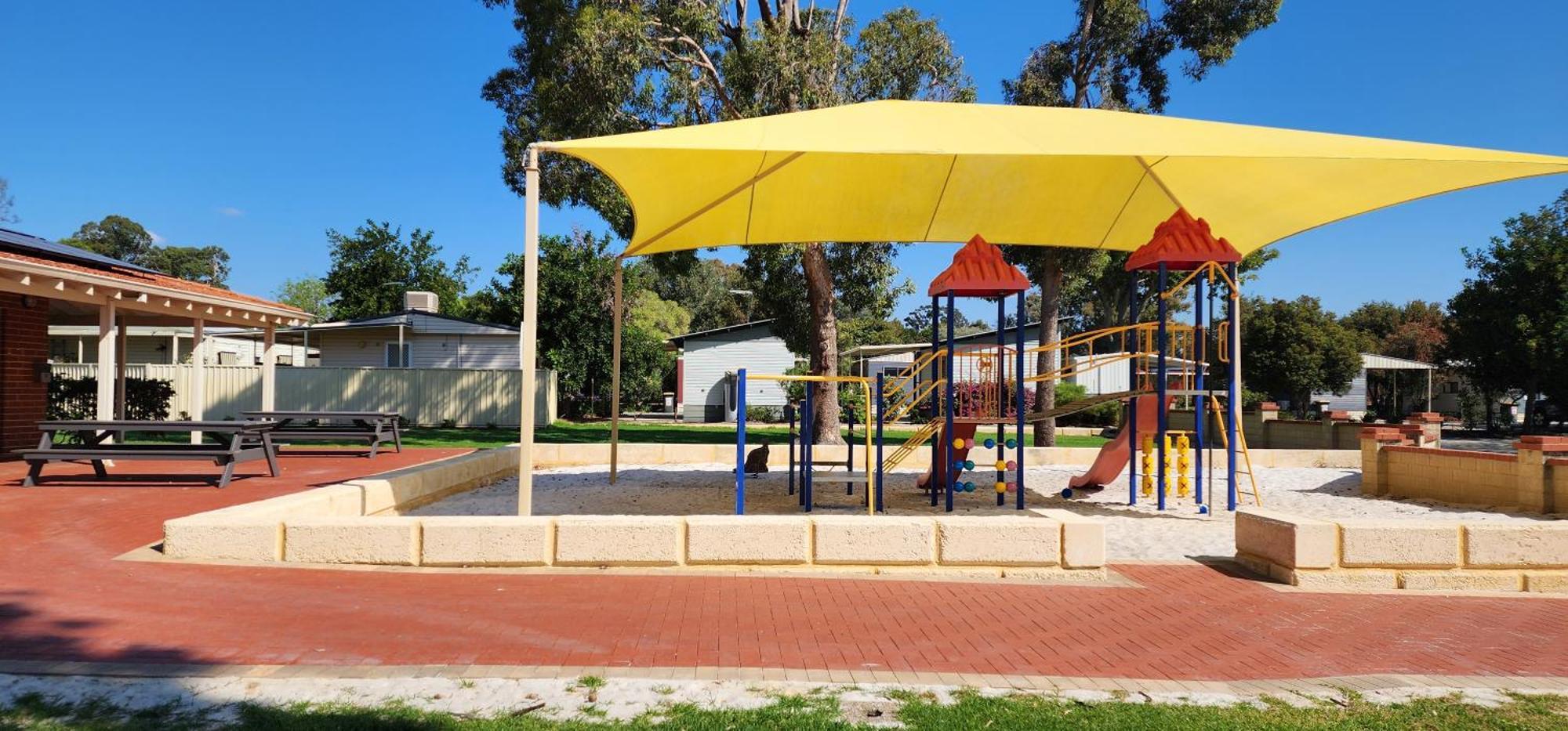 ホテル Banksia Tourist Park パース エクステリア 写真